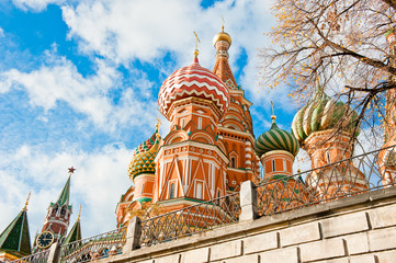 Fototapeta na wymiar The Cathedral of Vasily the Blessed (Saint Basil's Cathedral) in sunny autumn day. Moscow. Russia