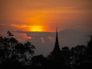 Fototapeta premium Cambodian Temple during Sunset