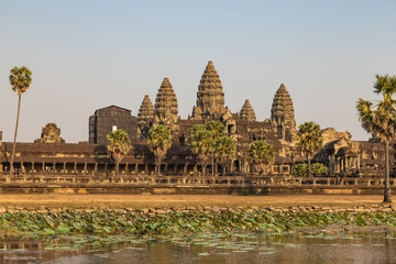 Naklejka premium Angkor Wat temple seen across the lake, Siem Reap, Cambodia