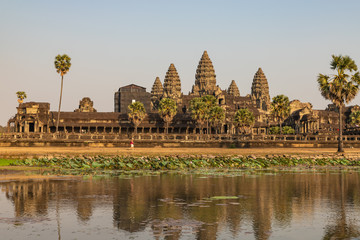 Fototapeta premium Angkor Wat temple seen across the lake, Siem Reap, Cambodia