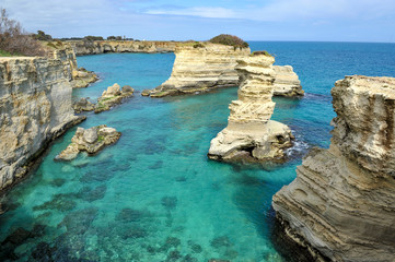 Vacanze al mare, Salento in Puglia. I Faraglioni di Torre Sant'Andrea
