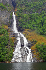 Wasserfall im Geirangerfjord Norwegen