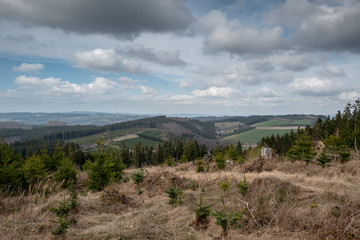 Sauerländer Berge oberhalb von Bracht