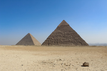 Fototapeta na wymiar Giza Pyramid complex