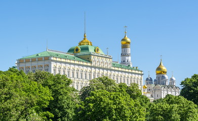 Fototapeta na wymiar Moscow Kremlin with Grand Kremlin palace, Russia