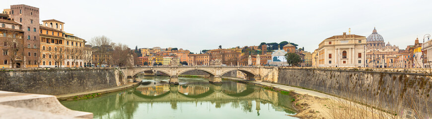 Obraz premium Vittorio Emanuele famous bridge in Rome, Italy