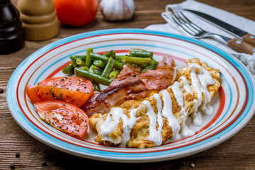 omelette breakfast on plate