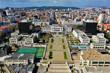 Lissabon Luftbilder - Luftaufnahmen von Lissabon: Ponte 25 de Abril, Castelo de São Jorge, Igreja de Santa Engrácia, Commerce Square und weitere Sehenswürdigkeiten