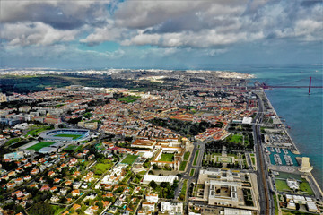 Lissabon Luftbilder - Luftaufnahmen von Lissabon: Ponte 25 de Abril, Castelo de São Jorge, Igreja de Santa Engrácia, Commerce Square und weitere Sehenswürdigkeiten