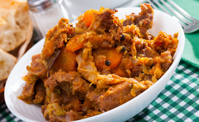 Pork stewed with cabbage