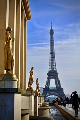 Fototapeta na wymiar Or et Tour Eiffel 