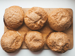 Six fried sesame buns