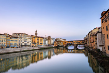 Fototapeta na wymiar Ponte Vecchio and Arno River - Florence Italy