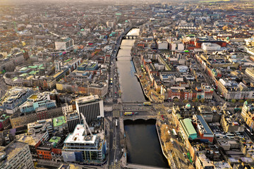 Naklejka premium Dublin - Luftbilder von Dublin mit DJI Mavic 2 Drohne fotografiert aus ca. 100 Meter Höhe