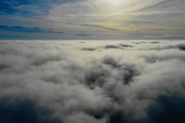 Obraz premium Wolkenaufnahmen mit DJI Mavic 2 Drohne
