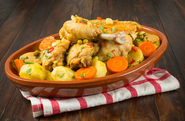 Pollo guisado