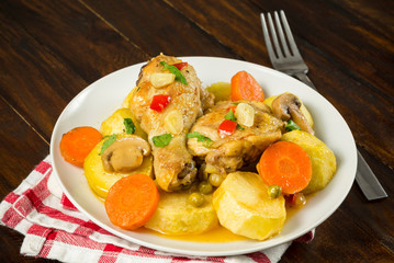 Pollo guisado