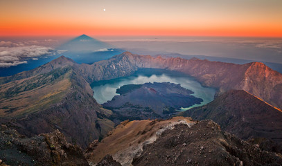 Fototapeta na wymiar Sunrise from Mount Rinjani summit, Lombok, Indonesia