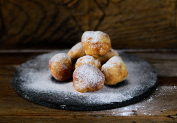 Bunuelos de viento - Spanish Easter doughnut