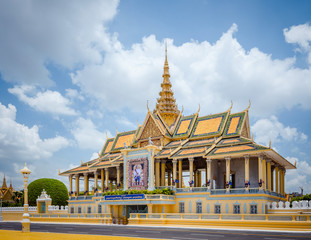 PHNOM PENH, CAMBODIA - 8 May 2014: the Royal Palace and King's residence main building in Phnom Penh, Cambodia.