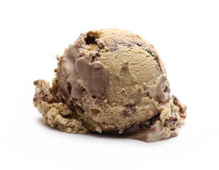 Naklejka premium Vanilla and chocolate ice cream ball isolated on white background