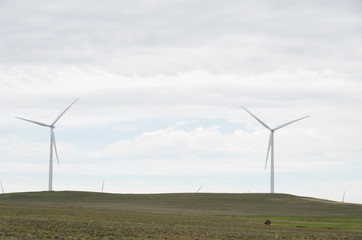 Wind tubine on a cloudy day