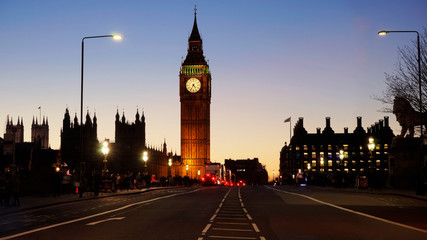 Night view of Big Ben and Westminster Palace.