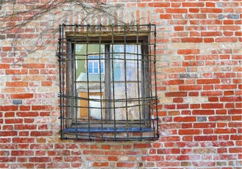 vergittertes Fenster