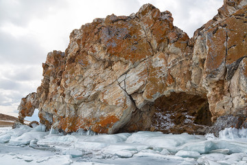 Fototapeta na wymiar Rock with grottoes on Lake Baikal, Russia