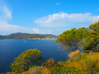 Obraz premium Küstenwanderung auf Elba