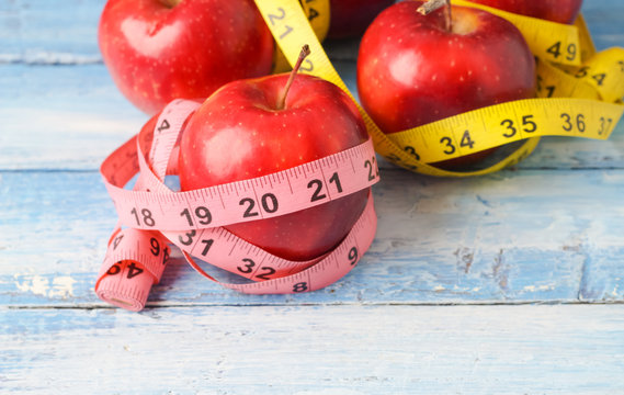 apple diet, apple with notepad