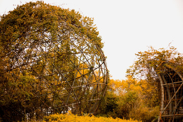 iron round shape design. large size