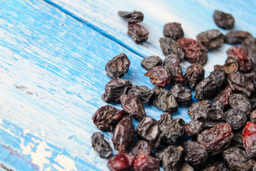 raisins on wooden background