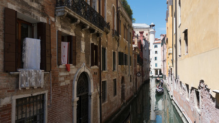 Fototapeta na wymiar Streets and canals of Venice.