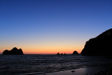 西伊豆　大田子海岸の夕日（春分の頃）