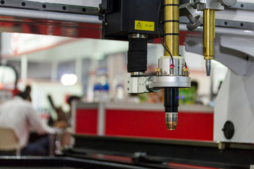 close up cutting head of high precision cnc plasma cutting machine