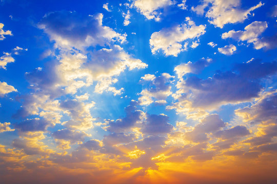 clouds in the blue sky  while sunrise energetic and peaceful wallpapaer 