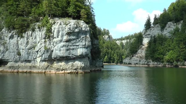 ballade sur le doubs dans le jura