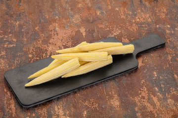 Raw baby corn