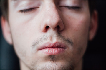 Obraz premium the guy is sleeping