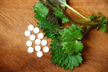 brennesseln     naturheilkunde  kräutertabletten