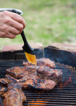 Grilling pork ribs