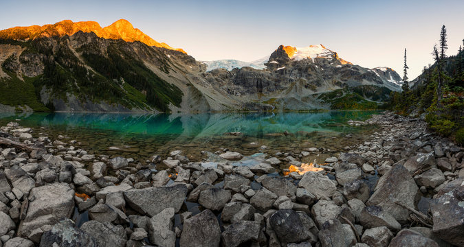 Scenery of Joffre Lake, Duffy Lake Provincial Park, Pemberton, British Columbia, Canada