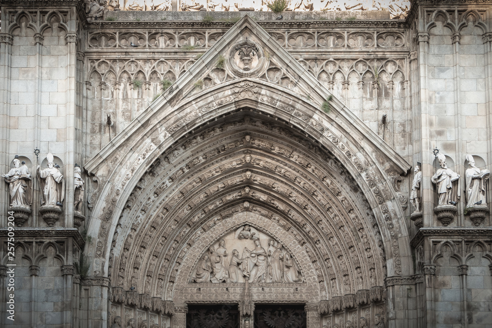 Wall mural architectural detail of the cathedral of st. mary of toledo, spain