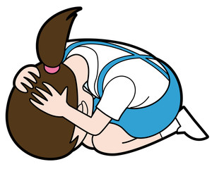 うずくまり　両手で頭部を守る少女　白背景