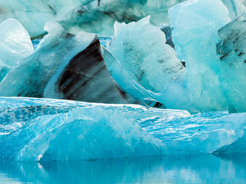 Ice chunks at Glacier Lagoon, Southern Iceland, Iceland