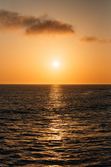 Obraz premium Sunset over the Pacific Ocean in Laguna Beach, Orange County, California