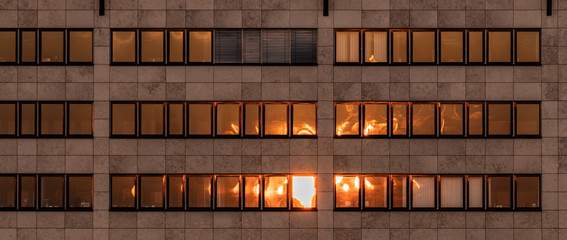 Bürogebäude in der Abendsonne