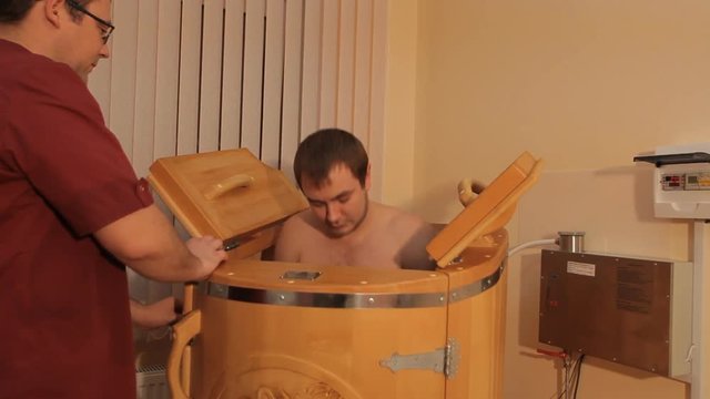 man phyto barrel, electronic foot massage, tea ceremony