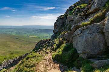 Fototapeta na wymiar View over the Yorkshire Dales landscape from the Pennine Way at the Pen-Y-Ghent between Halton Gill and Horton in Ribblesdale, North Yorkshire, England, UK